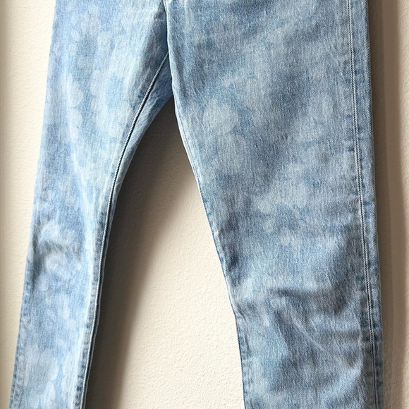 Levi’s Light Blue Wash Tango Hazy Daisy Floral Print 501 Skinny Jeans 26x28 - Picture 5 of 15